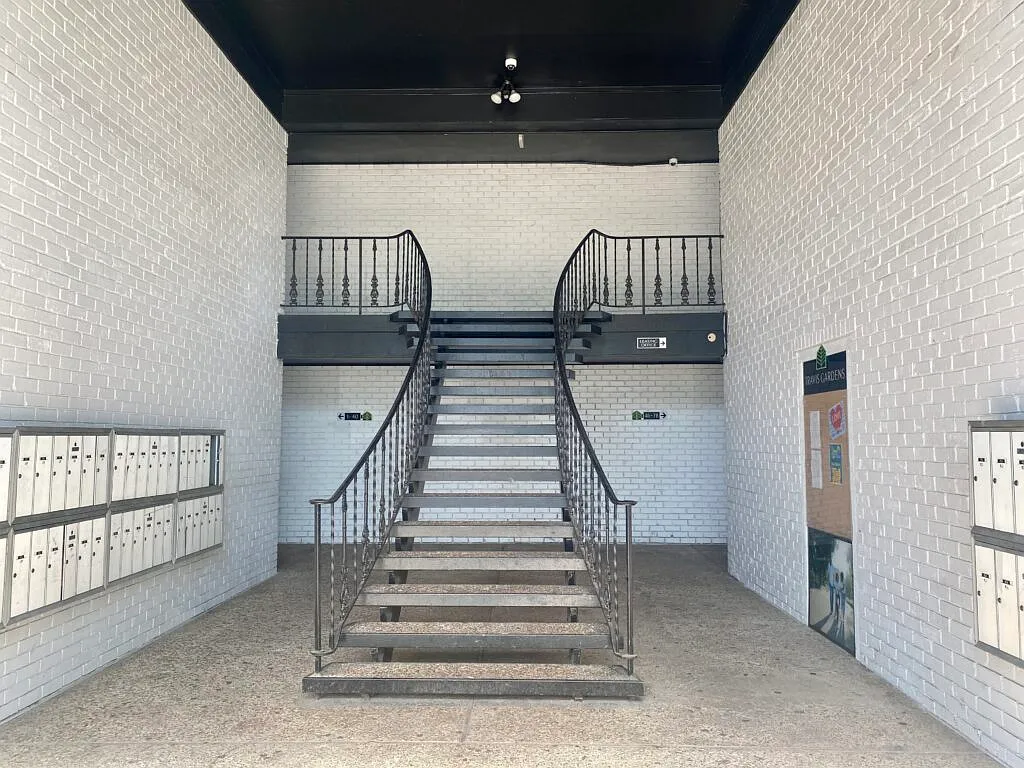 Travis Gardens — Photo 2