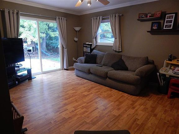 2nd image of 157 W Crest Dr