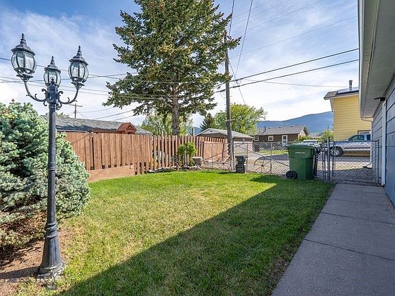 5th image of 412 S 12th St