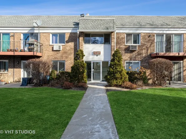 10389 Dearlove Rd APT 1C, Glenview, IL 60025