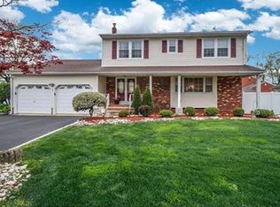 23 Agatha Dr, Edison, NJ 08817