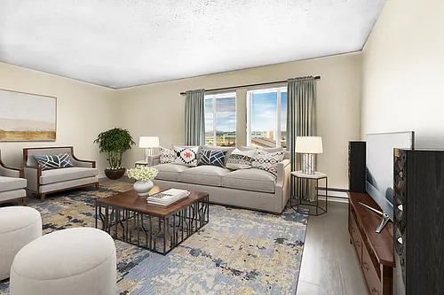Pinon Manor Photo 1