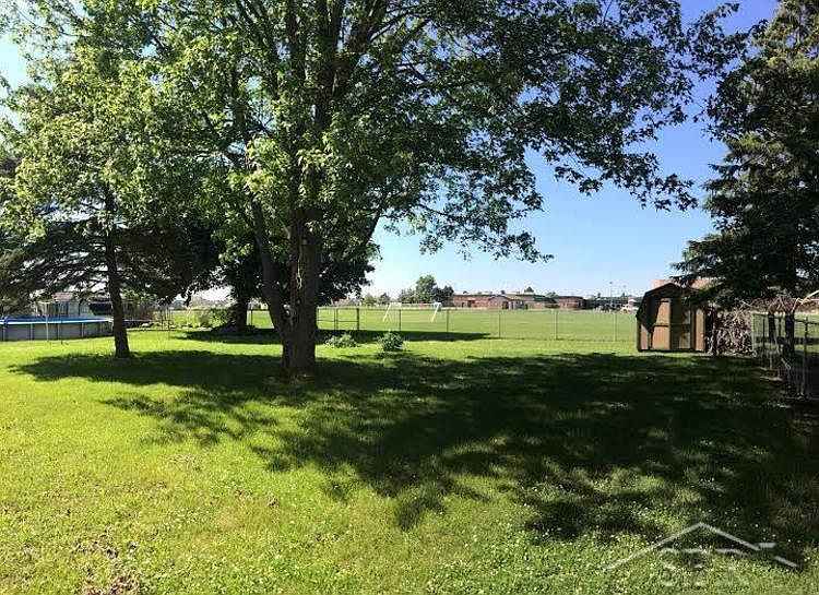 2nd image of 9888 Elmwood Dr