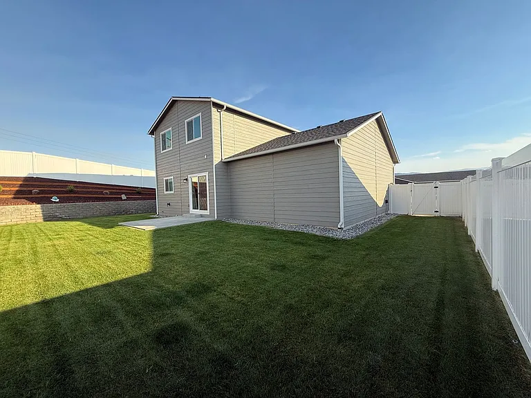 1967 N Mineral Pl — Photo 18