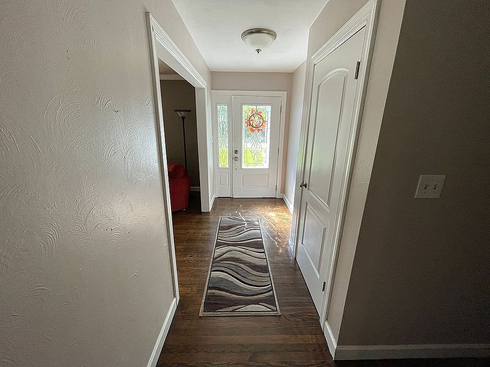 1st image of 5520 Briarwood Ln