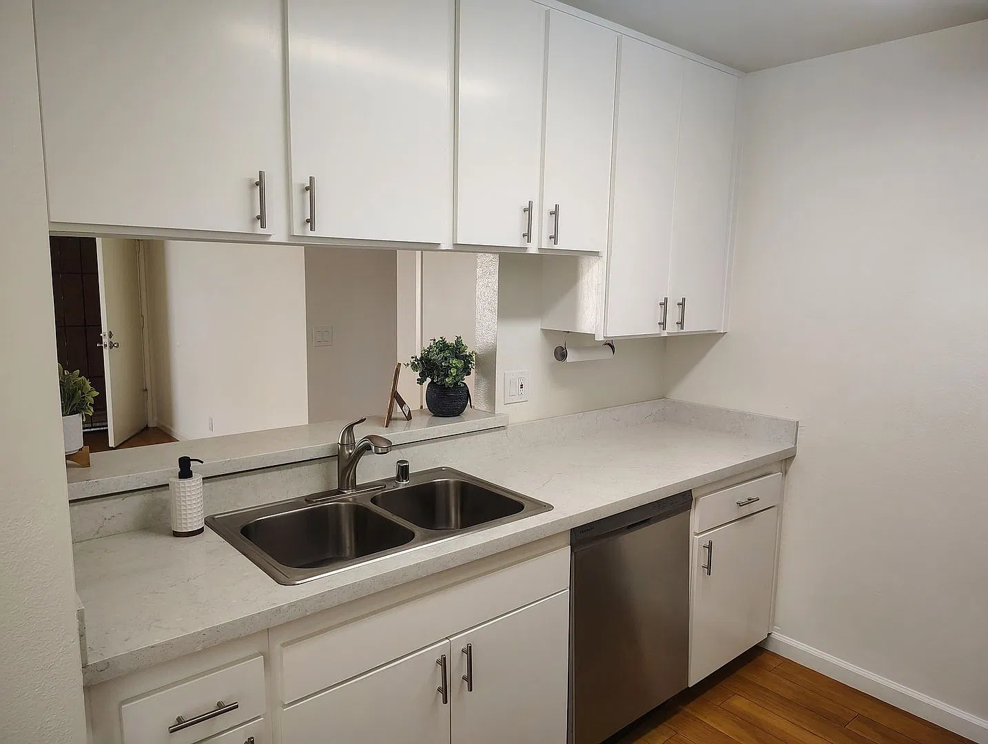 320 W. Maple St. — Photo 3