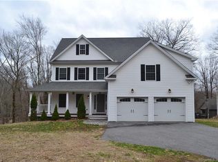 25 Glen Ln, Southbury, CT 06488