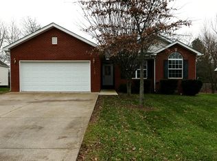 123 Twin Oaks Dr, Bardstown, KY 40004