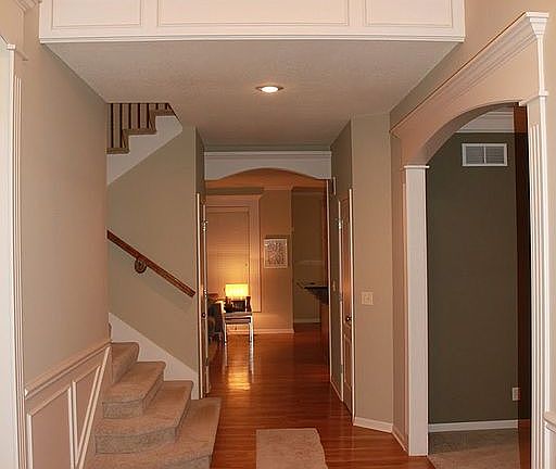 3rd image of 15522 Linden Ln