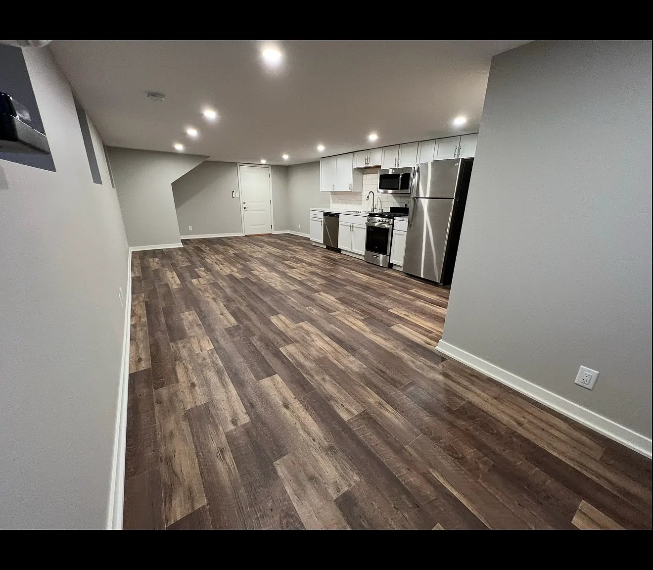 Studio, 650 sqft, $730 — Photo 2