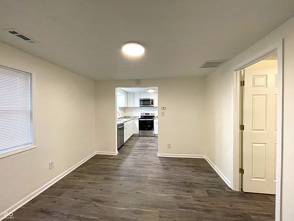 5th image of 3314 S Parker Ave