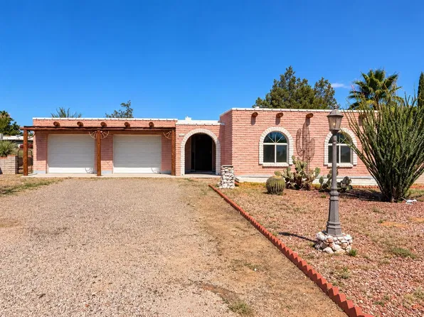 1017 E Justin St, Pearce, AZ 85625