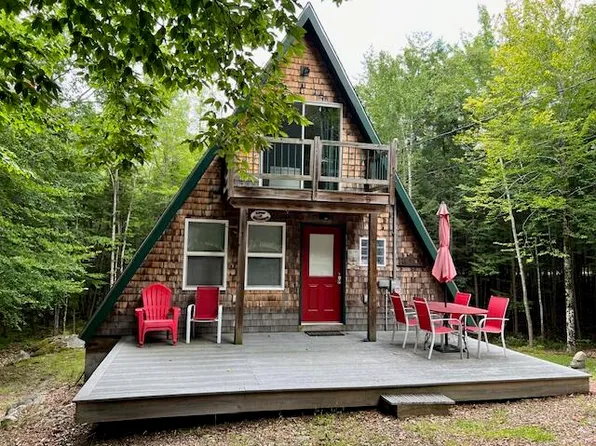 5 Pine Circle, Frye Island, ME 04071