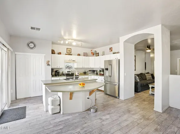 10466 E OBISPO Avenue, Mesa, AZ 85212