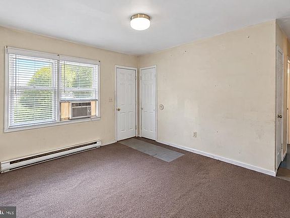 3rd image of 503 Booth St