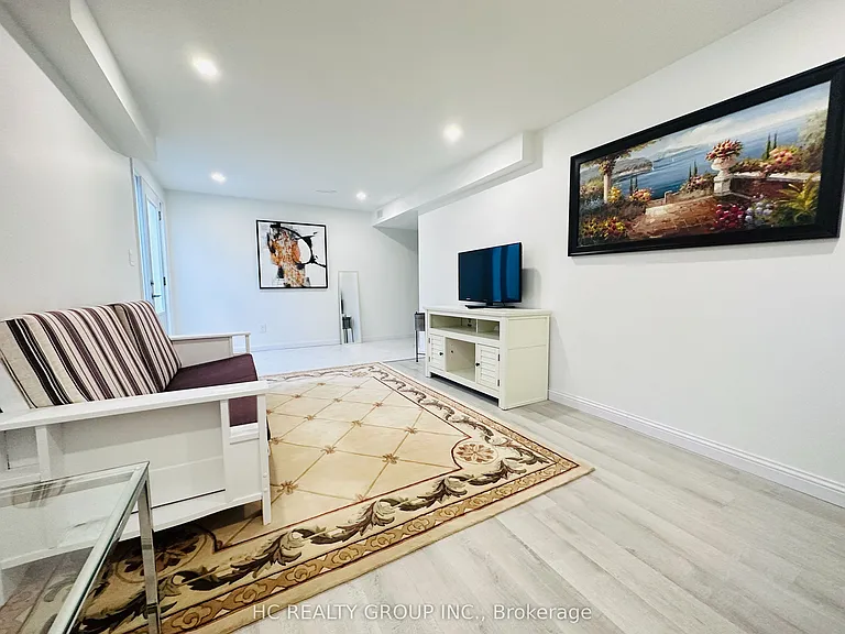68 Marbrook St #B — Photo 5