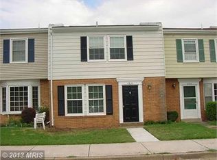 8826 Oak Hollow Ct, Manassas, VA 20109