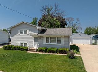 2120 Deborah Dr SW, Cedar Rapids, IA 52404