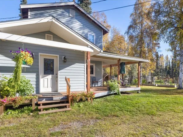 6897 No Name Ln, Fairbanks, AK 99712