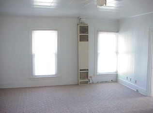 1364 Mill St, Crete, IL 60417