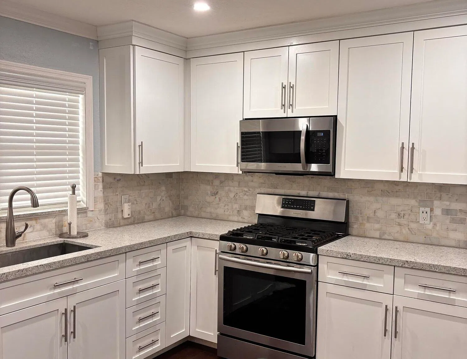2 bed, 1.5 bath, 1048 sqft, $2,800 — Photo 2