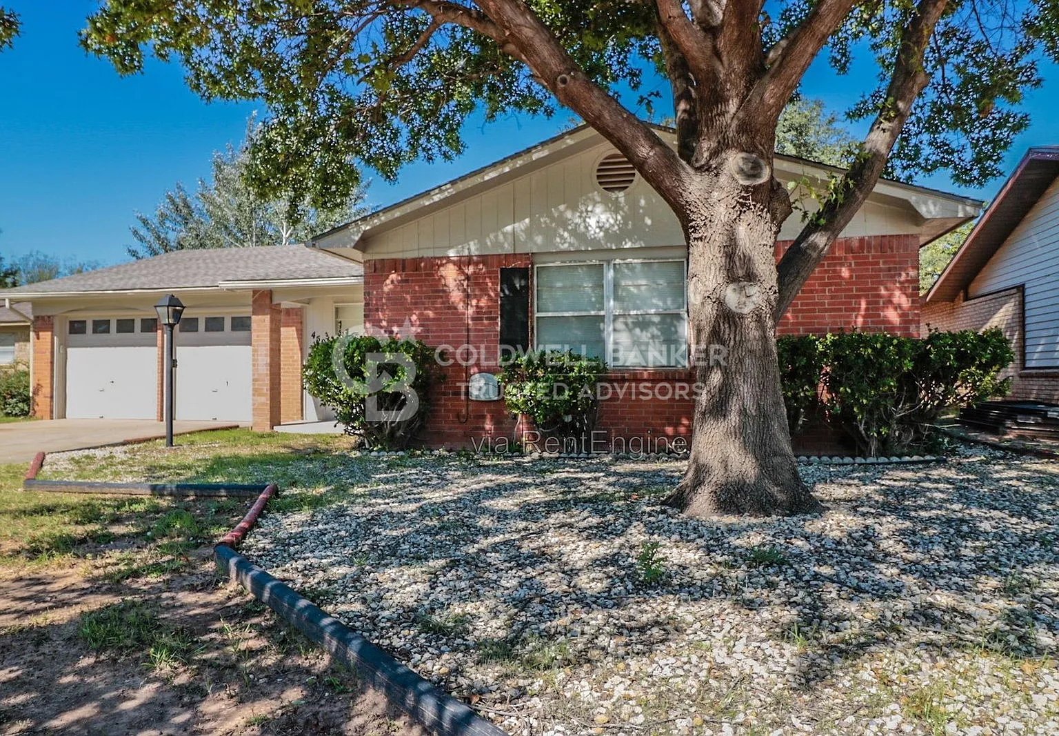 3 bed, 2.0 bath, 1528 sqft, $1,375 — Photo 1