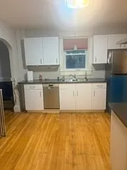3 bed, 1.0 bath, 1467 sqft, $4,000 — Photo 4