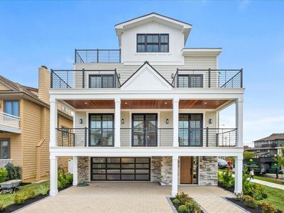 100 S Frontenac Ave, Margate, NJ, 08402