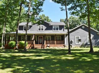 149 Lichen Ln, Cool Ridge, WV 25825