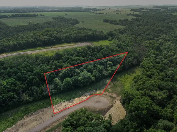 3072 Woodland Valley Ln SW, Rochester, MN 55902
