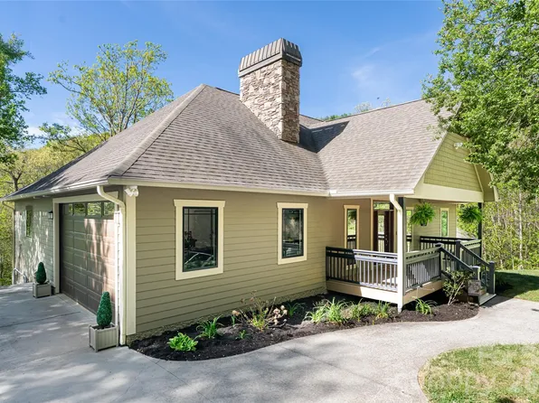 36 Snowshoe Dr, Asheville, NC 28803