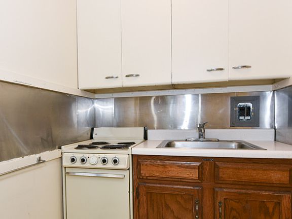 4th image of 404 S Fess Ave #F2bdab039