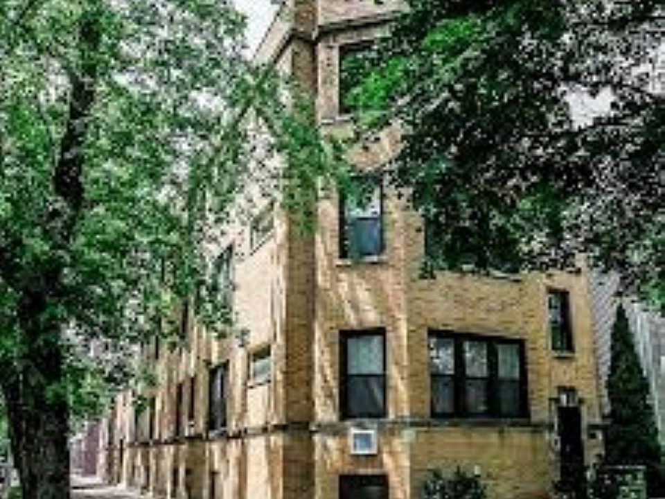 1st image of 1542 W Waveland Ave #1