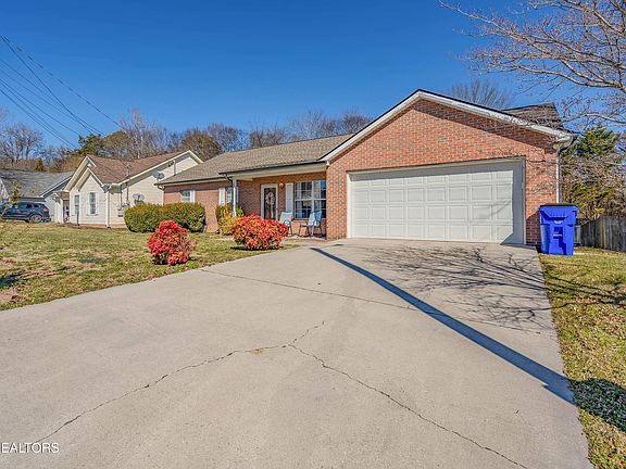4th image of 6812 Saint Croix Ln