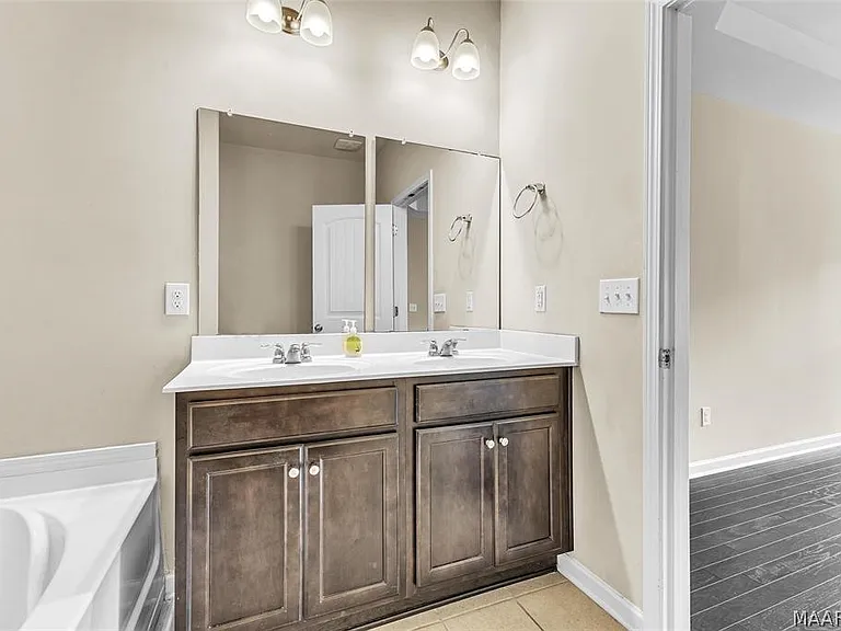 9348 Turnberry Park Dr — Photo 30
