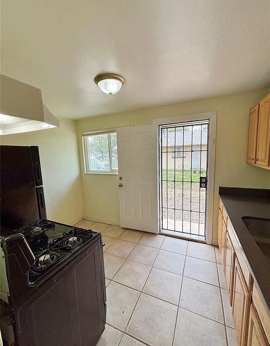 1 bed, 1.0 bath, 500 sqft, $999 — Photo 4