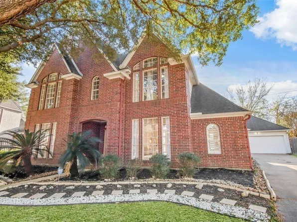 8411 Rockford Hall Dr, Spring, TX 77379