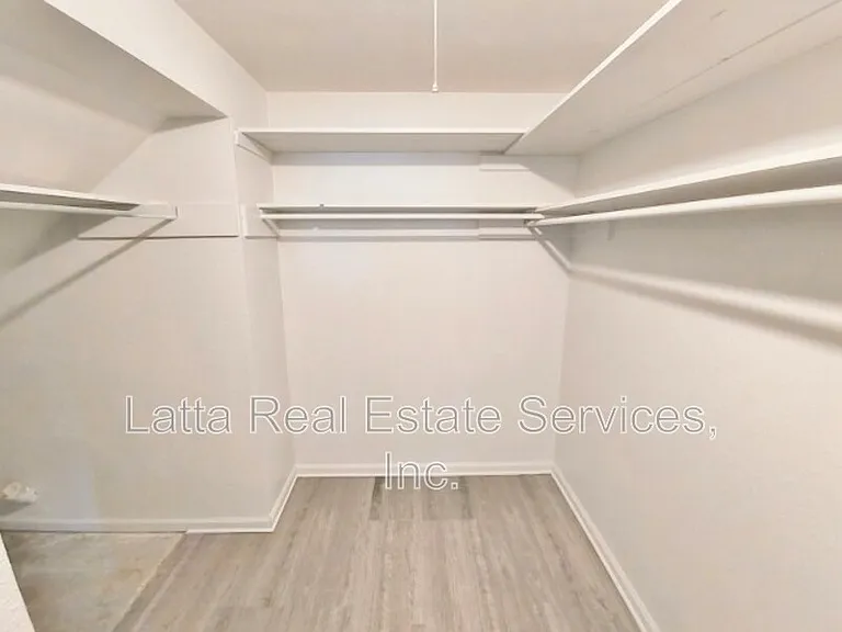 301 W 31st St #102-B — Photo 6
