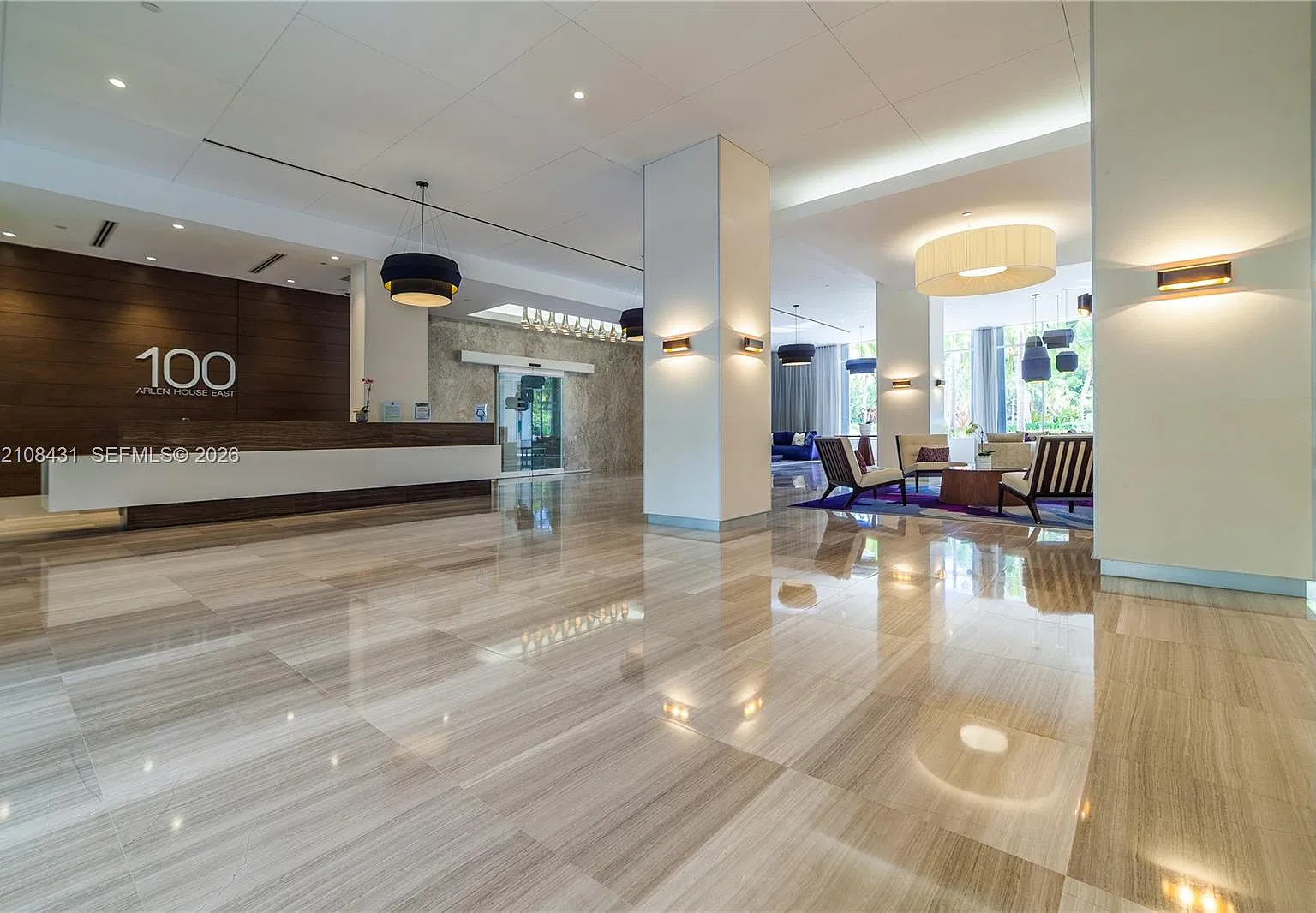 Arlen House East Condo — Photo 2