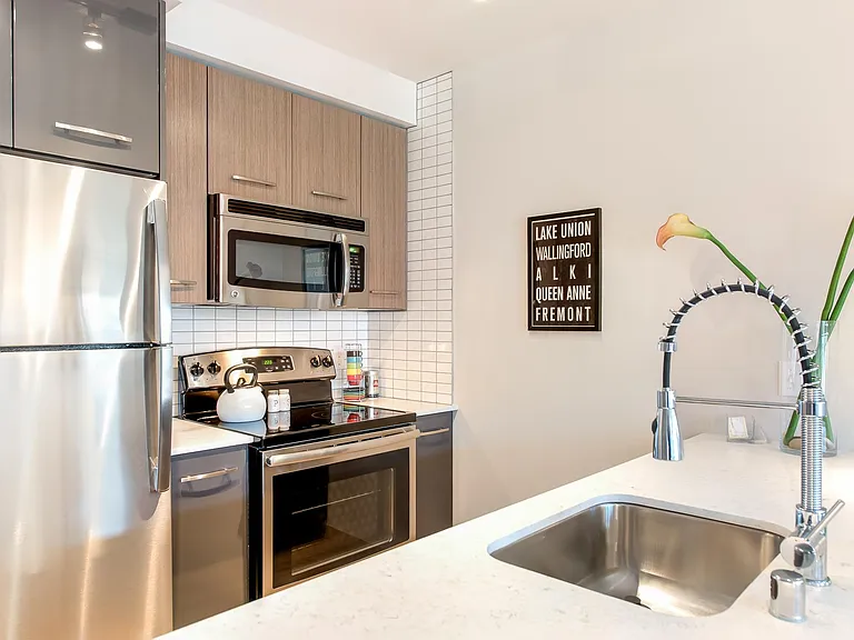 Zephyr Apartments — Photo 62