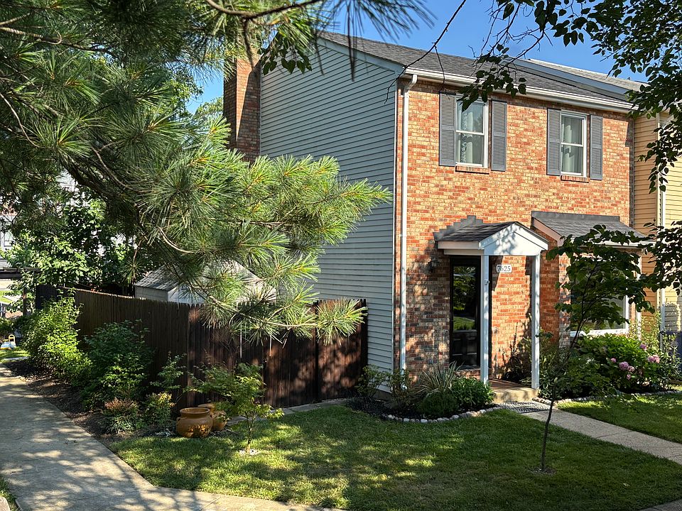 1st image of 7625 Lee Landing Dr