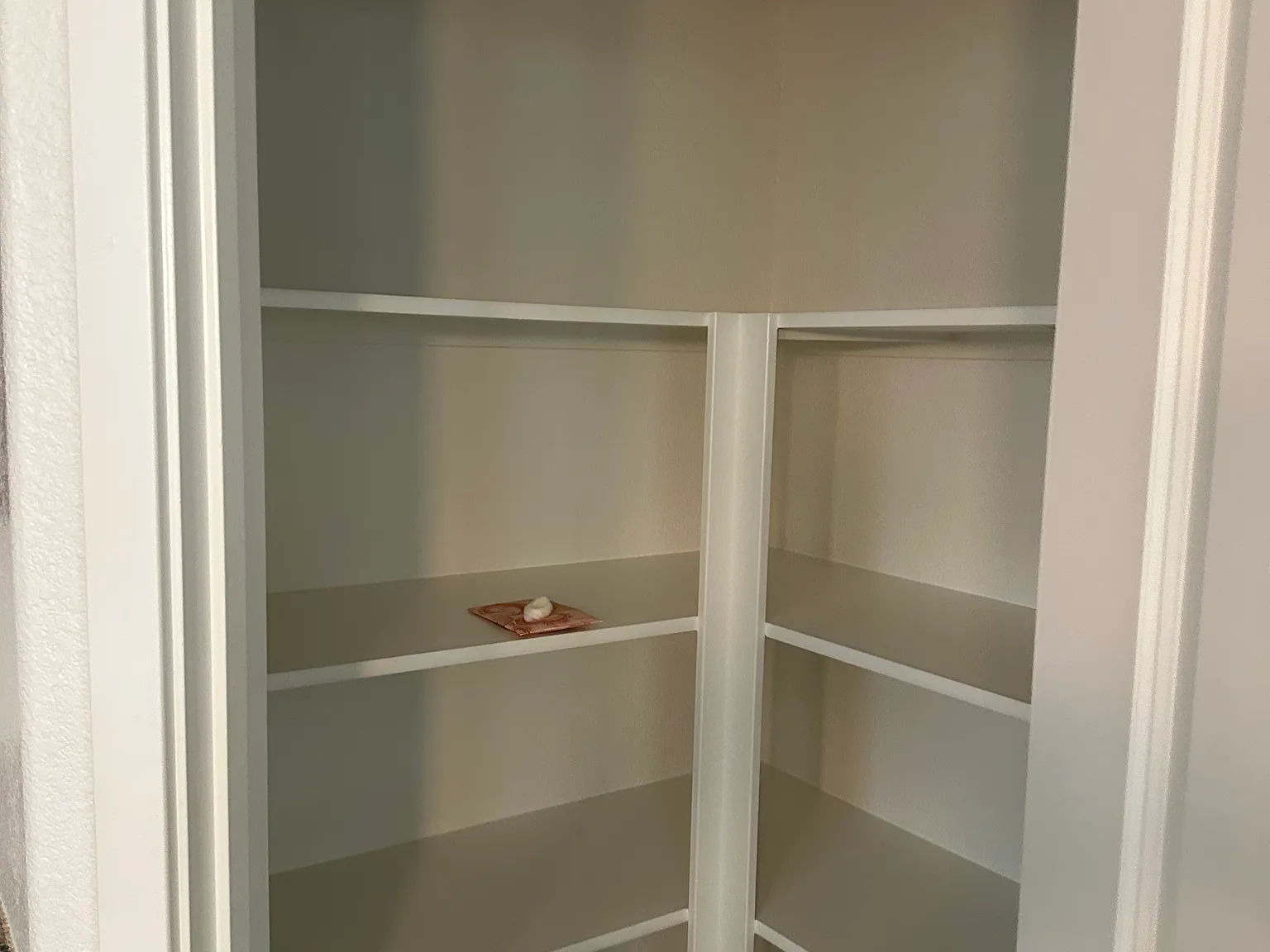 4 bed, 2205 sqft, $3,090 — Photo 3