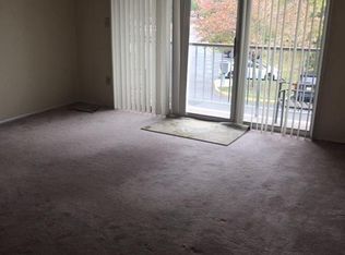 33 Holly Ct, Hamilton, NJ 08619