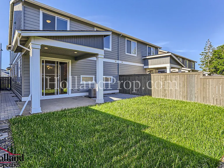 6503 SE Provence St — Photo 26
