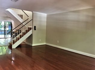 2059 Headlands Cir, Reston, VA 20191