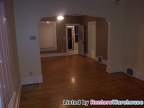 3rd image of 2927 Polk St NE