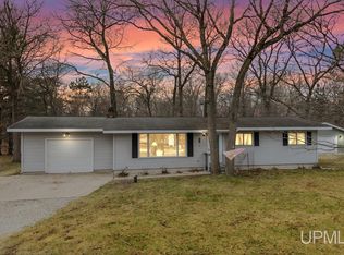 7327 S Lake Bluff .5 Dr, Gladstone, MI 49837