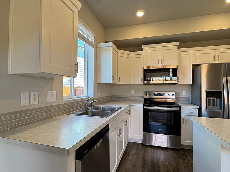 1312 Morgan Ct — Photo 9