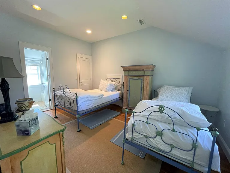 111 Cove Hollow Rd — Photo 35