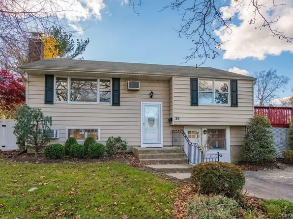29 Ripley Drive, Northport, NY 11768